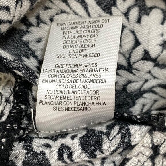 Democracy Blouse Womens Sz S Black/White Floral Ruffle Bell Sleeve Peasant Top - Picture 9 of 9